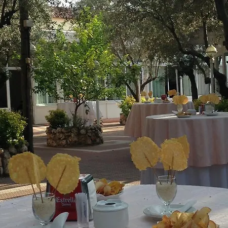 Les Torres Hotel Sant Esteve Sesrovires